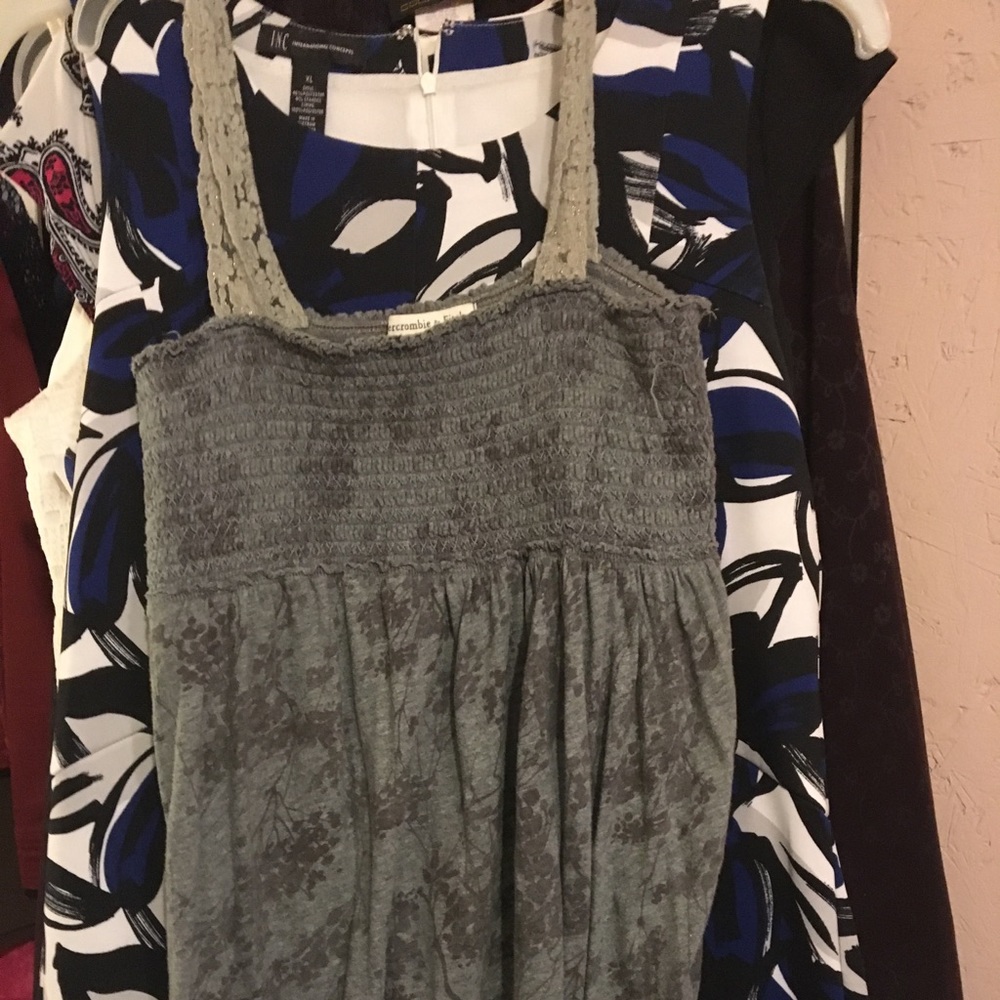 Gray sleeveless top